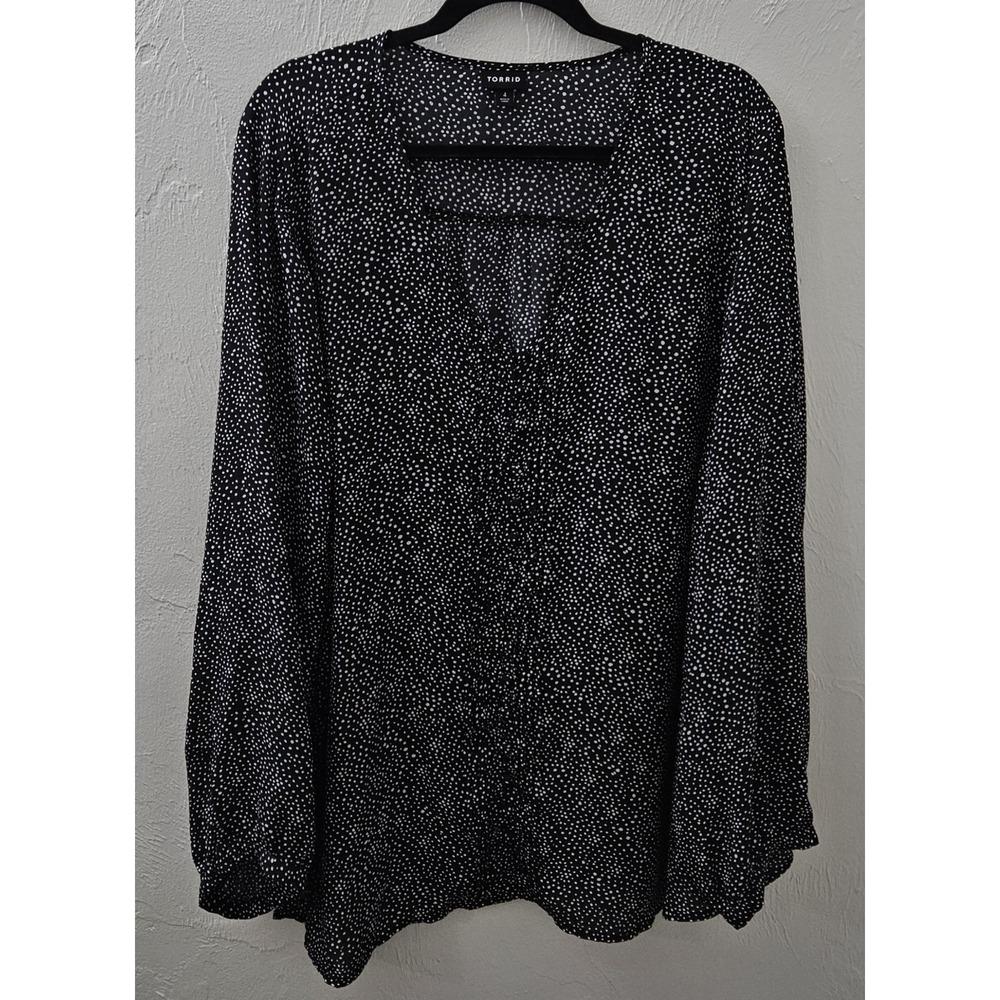 Torrid Women's Size 4 (26) Black with White Dots & Buttons Blouse Top Size 4X